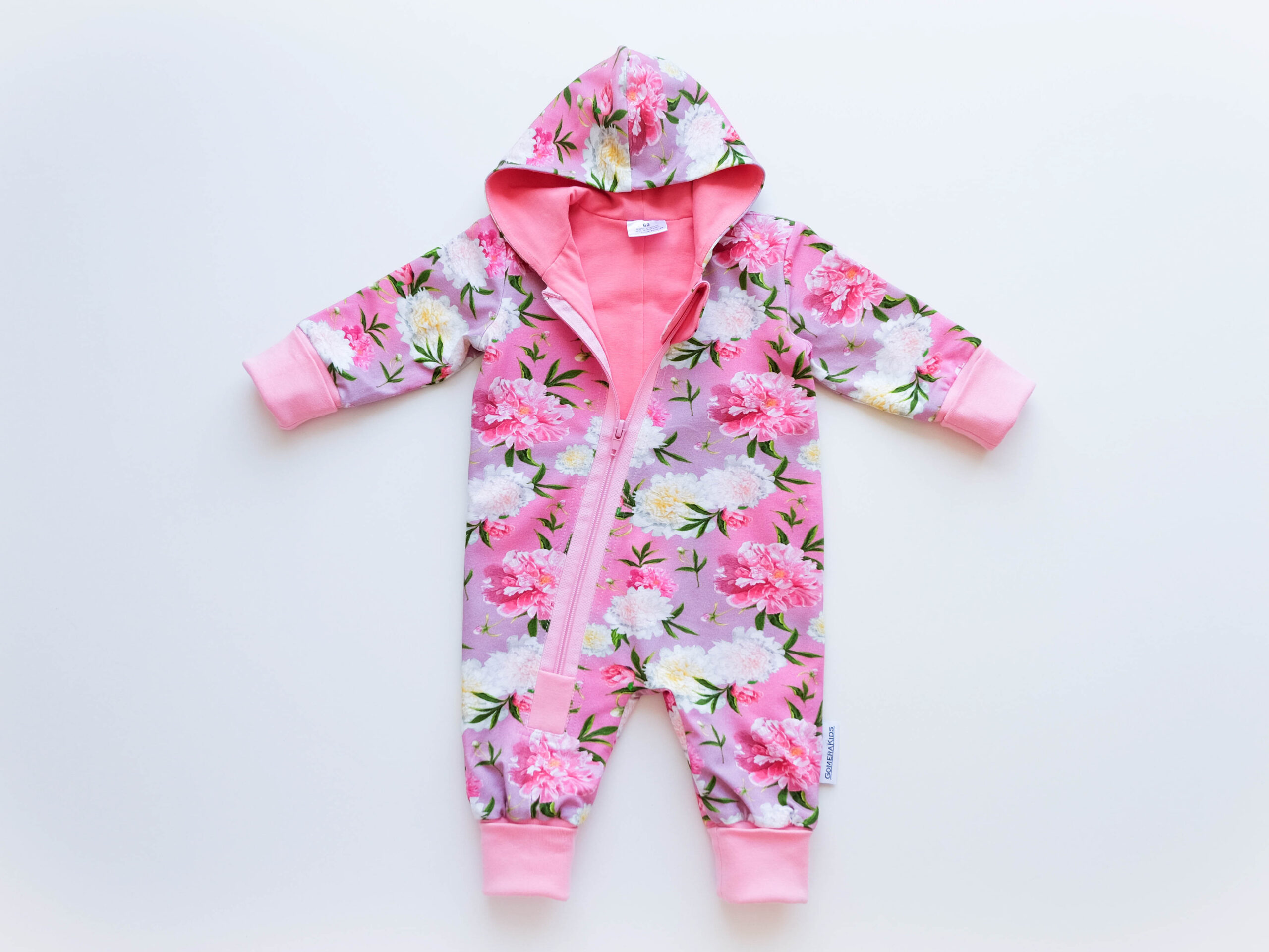 roosa GOMERA beebi autosõidukombe Signature Print mustriga